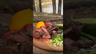 Сочная говядина на костре🥩🔥Еда в лесу🏕️#еда #еданаприроде #природа #готовканаприроде #вкуснаяеда