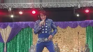 Andy B sings Vegas ELVIS