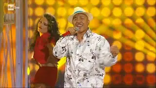 Lou Bega canta 