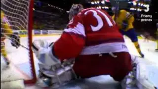 Jacob Silfverberg makes it 4-1 for Sweden