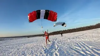 Зимний прыжок в шортах / winter naked jump