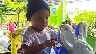 Naik Odong Odong dan kasih makan ikan #wisataanak #odongodong #anakanak