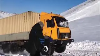 ГРУЗОВИКИ 🚚 БЕЗДОРОЖЬЕ ЗИМНИЙ СИБИРИ 💪