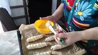 Сосиски в тесте. Люди посмотрите на себя, не судите, да не судимы будете!!!