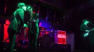Los Caverns - Please Please Me / The Beatles