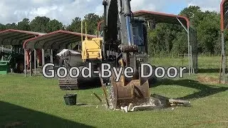 Volvo EC210CL vs Exterior Door