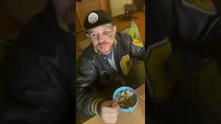 Бодя хавает бомбу