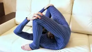 Anna Svirina. Home training contortion.