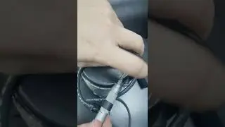 How to disassemble LVDS cable