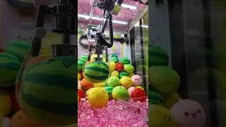 Suika Game is WORSE as a Crane Game… #ufoキャッチャー #スイカゲーム #japan