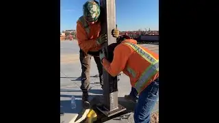 Welcome Center: First Steel Column Installed - November 3, 2020