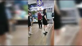 Владивосток. Магазин безделушек.