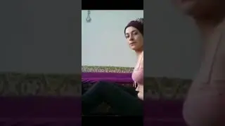 Türbanlı kız soyunuyor