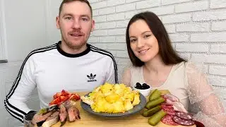 МУКБАНГ КАРТОФЕЛЬНАЯ ЗАПЕКАНКА С КУРИЦЕЙ РЫБА КОЛБАСА красная рыба ответы на вопросы MUKBANG chicken