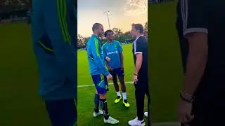 #AngelDiMaria e #AlexDelPiero 🤍🖤 #Bonucci #Cuadrado #Juventus #JuveOnTheRoad ⚪️⚫️ #dimaria #delpiero