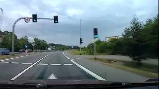 аккуратно, олени на дороге