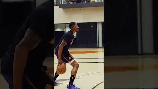Bradley Beal back in the building getting to work. 