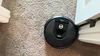 Roomba i7 Vacuuming and demo