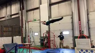 Zach Miller (sophomore) High Bar