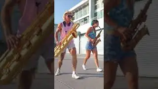 who else doesn’t want the summer to end? 😭 #2saxy #summer #venicebeach