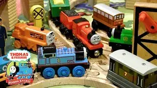 Lift and Load Set Review | Thomas Wooden Railway Discussion 