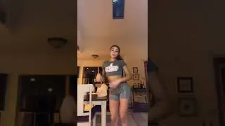 She fat let me see her throw it back
