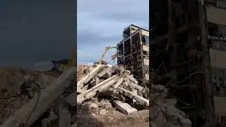 Демонтаж цеха очистки высотой 34 метра