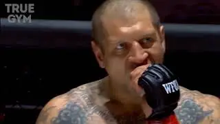 Александр Емельяненко нокаутировал Вирджила Звикера   Нокаут за 3 минуты