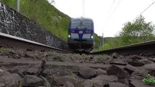 Vlaky nad kamerou/The camera under the train