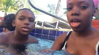 FUNNY FAMILY POOL VLOG