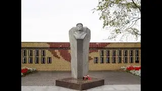 В память о моряках десантниках