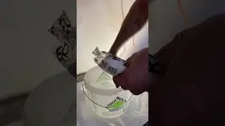 Как развести обойный клей без комочков