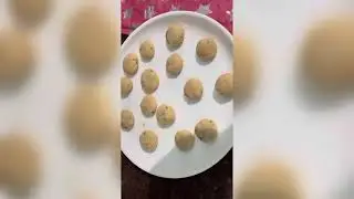 ਸੂਜੀ ਦੇ ਪਾਪੜ ਬਣਾਵੋ #trending #minivlog #viralvideo #sandhufaimlyvlog #best #best #food