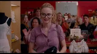 Heather Graham Knocks out Shopper