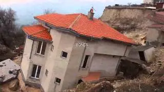 Свлачище погълна къщи край Албена