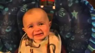 Bebe llora de  Emoción al escuchar cantar  a su mamá [OFICIAL]