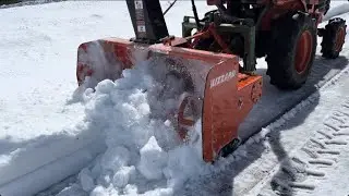 Kubota b7510 snow blowing