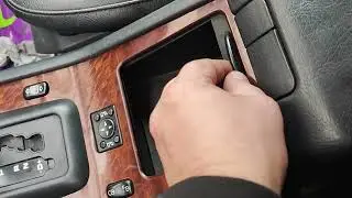 Шторка подлокотника W163