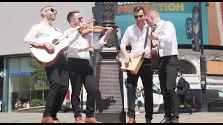 Wandering Three - Roaming Function Band in London