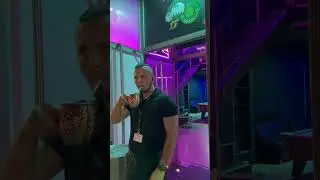 Gente rara en la discoteca!