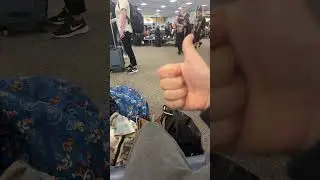 Im at the airport!!