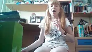 Ура! Моё первое видео! Распаковка новогодних подарков, надеюсь вам понравиться.