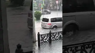 Вот такой дождь был вчера в Новокузнецке #рекомендации #дождь