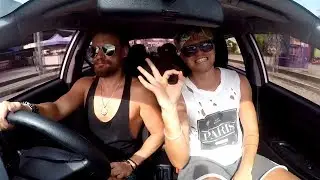 Когда услышал любимую музыку в машине!D