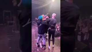МАЗЕЛОВА ЛАПАЮТ МУЖИКИ!!!
