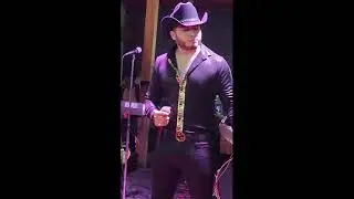 ELLA - Ivan Tavares