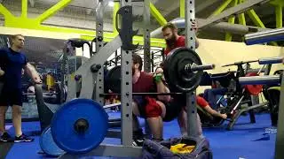 4 Присед с остановкой 3 сек 3 подход 115х3