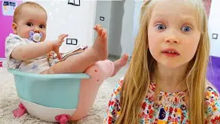 Настя Как Няня для Вовы играет в детский сад - Nastya Play