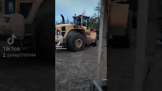 Погрузчик привёз запчасти 