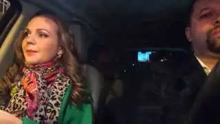Марина Девятова учит слова собственной песни 